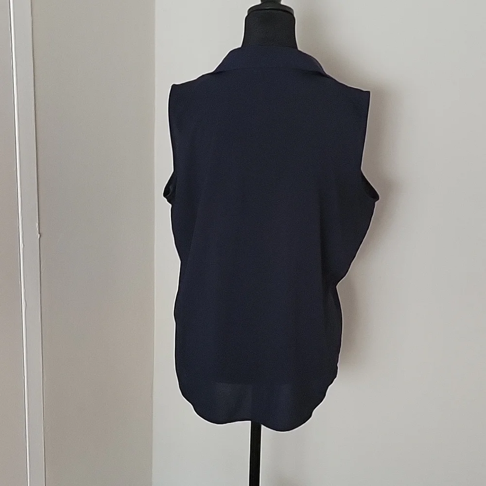 Blouse TH - Picture 2 of 3